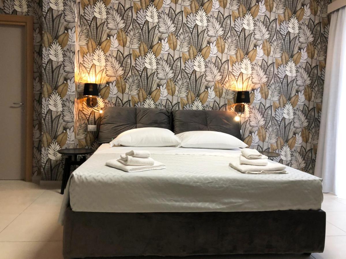 Dante 3 Guesthouse By Apulia Accommodation Барі Екстер'єр фото